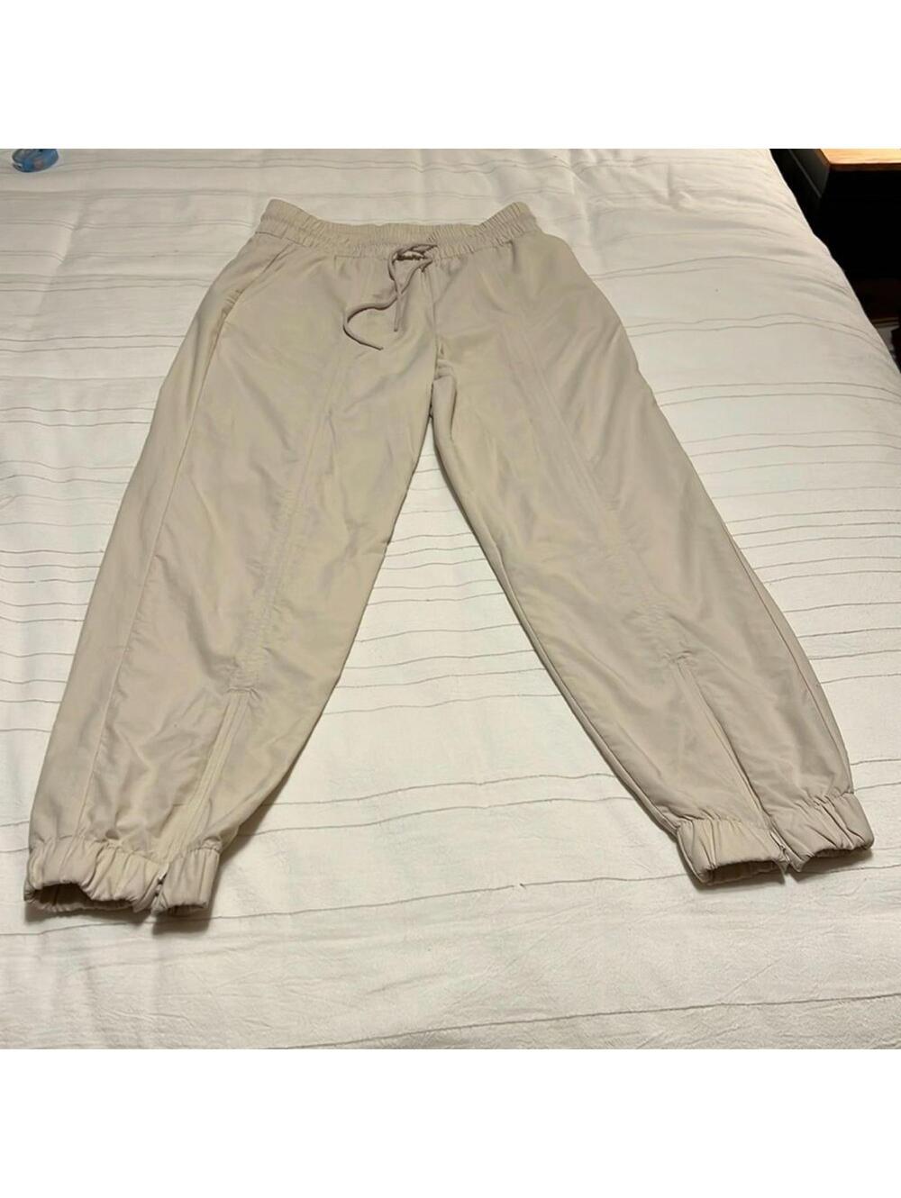 Gap Fit Joggers Womens Size Small Good used condition.